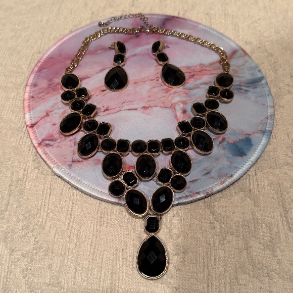 Cache Black and Gold Necklace and Earring Set - Picture 8 of 8